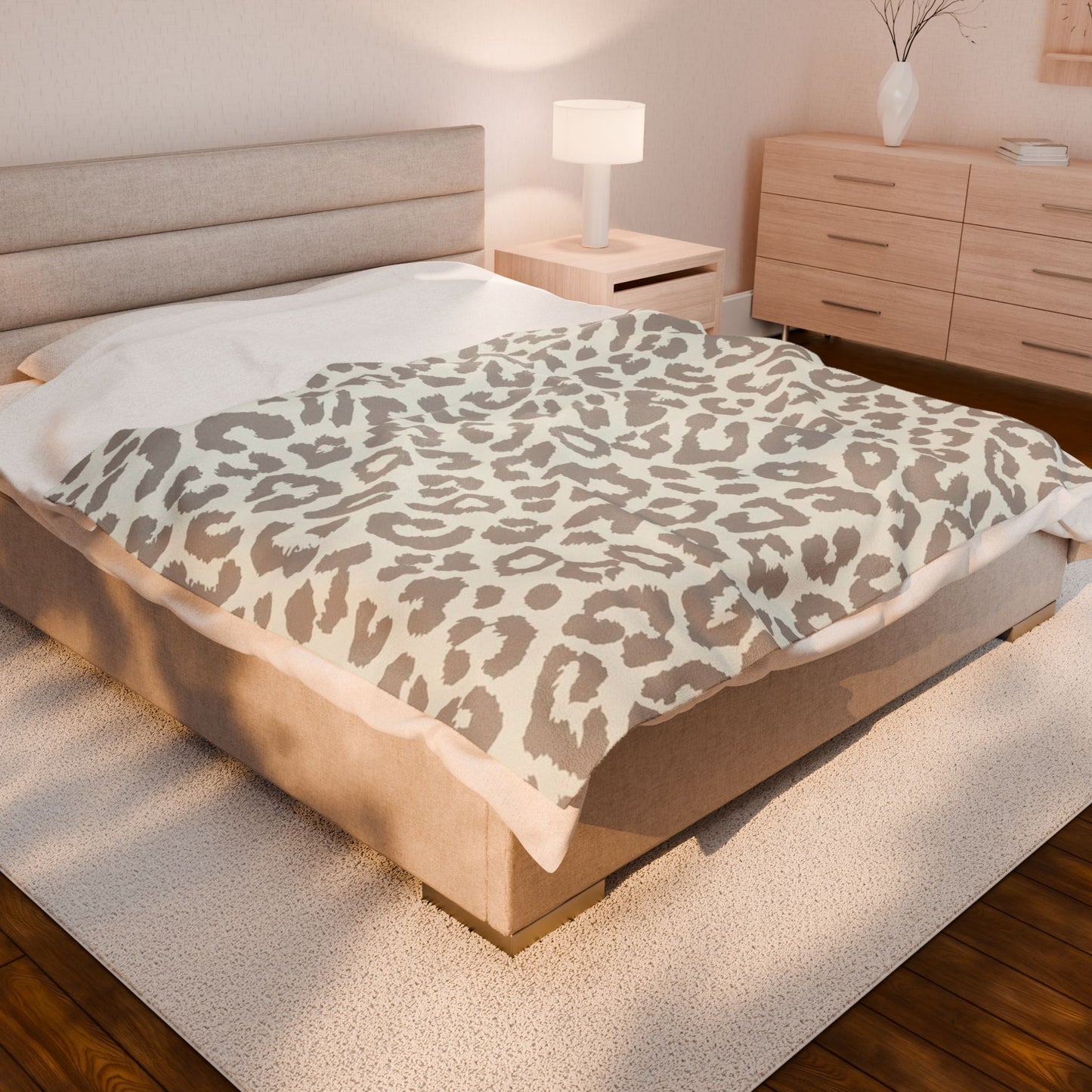 Beige Cheetah Print Velveteen Plush Blanket