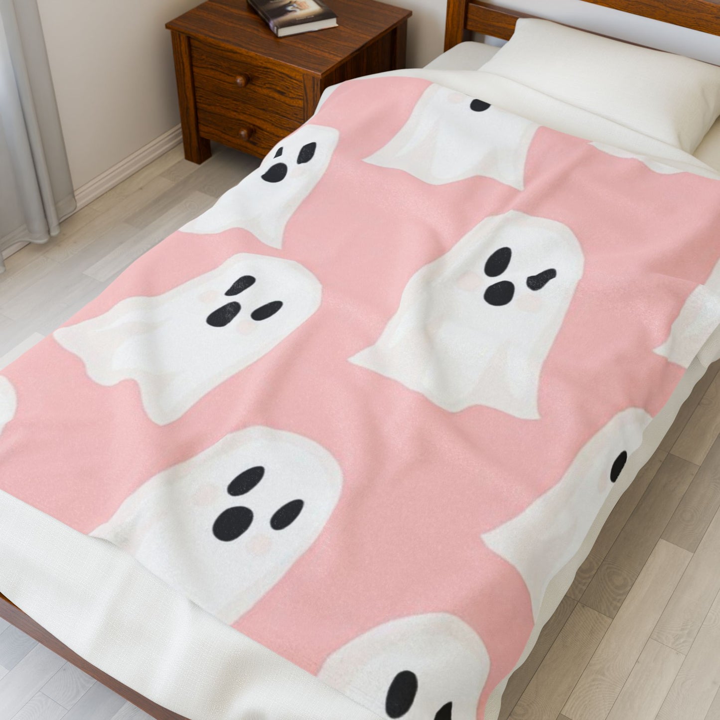 Cute Ghost Pattern Pink Velveteen Plush Blanket