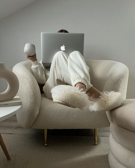 Digital Products That Sell Year-Round (and the Ones That Don’t) 💻