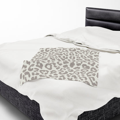 Beige Cheetah Print Velveteen Plush Blanket