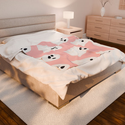 Cute Ghost Pattern Pink Velveteen Plush Blanket